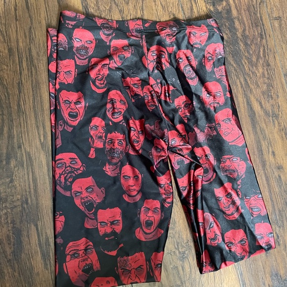 BlackMilk Zombie Red Leggings - Picture 3 of 5